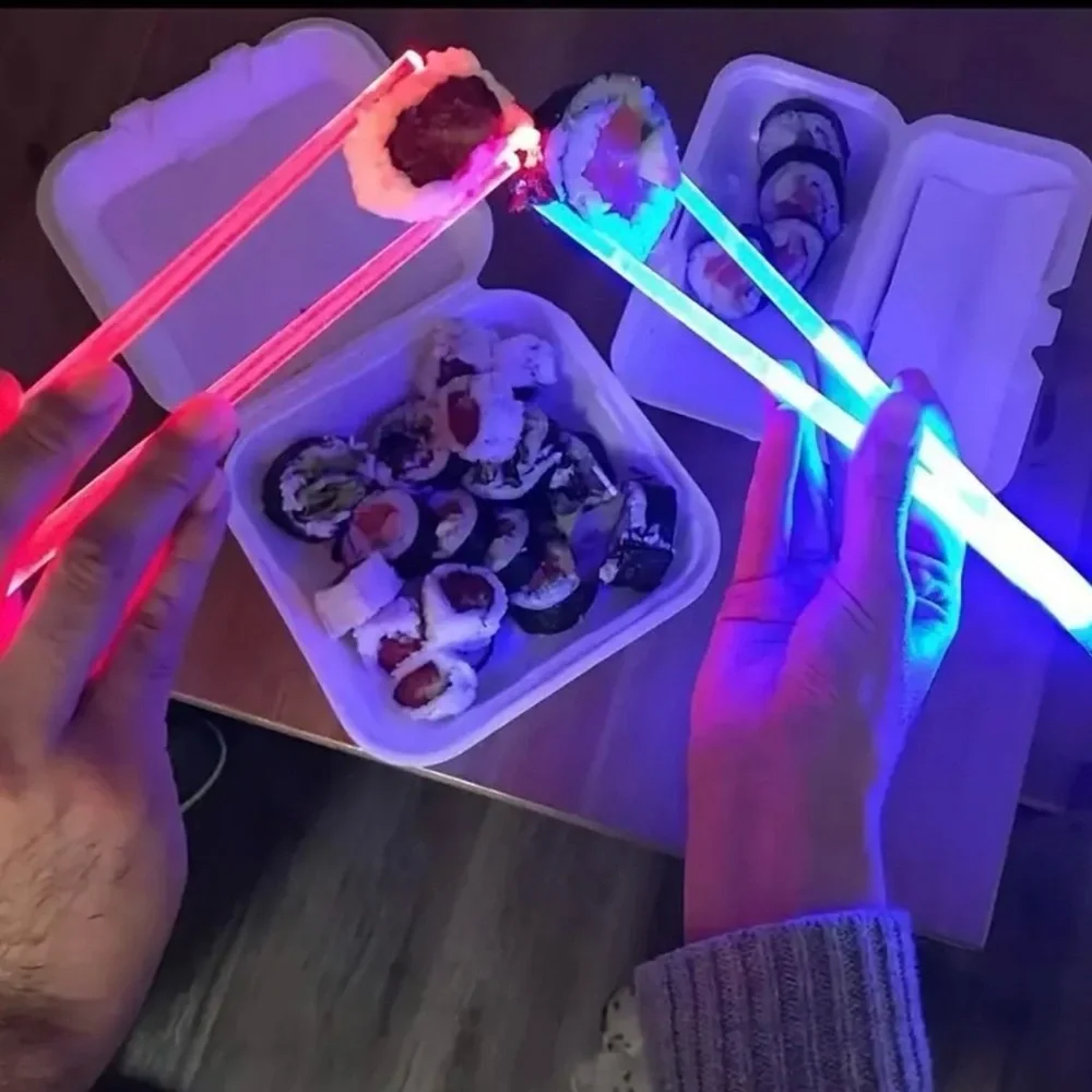 Chopsticks, 1 pair of Light Up, Mini Lightsaber, Fun & Cool Chopsticks,L…